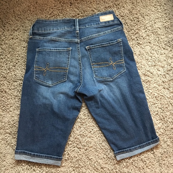 Levi Bermuda shorts - Picture 2 of 3